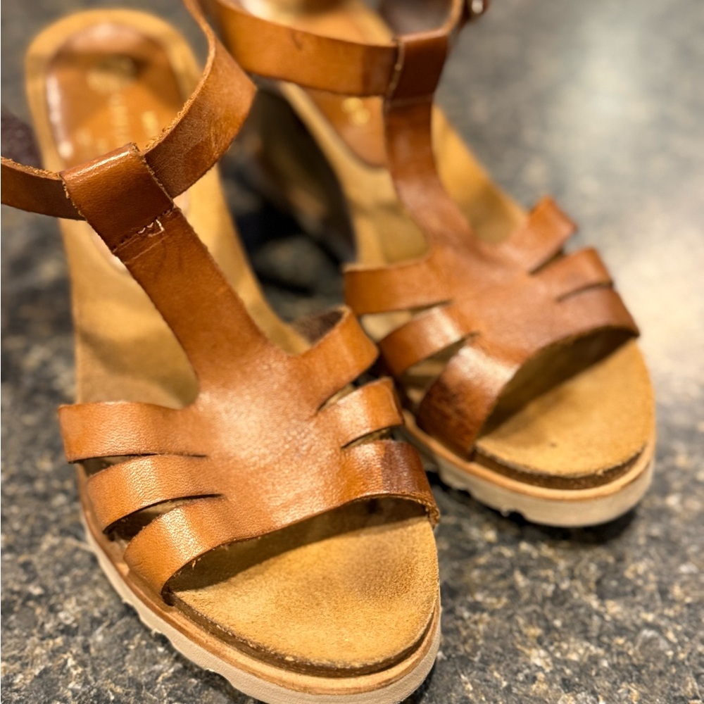 Eric Michael Brown Leather T-Strap Wedge Sandals